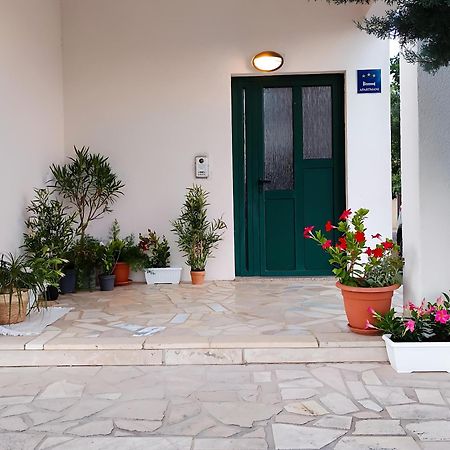 Lux Apartments Водице Экстерьер фото