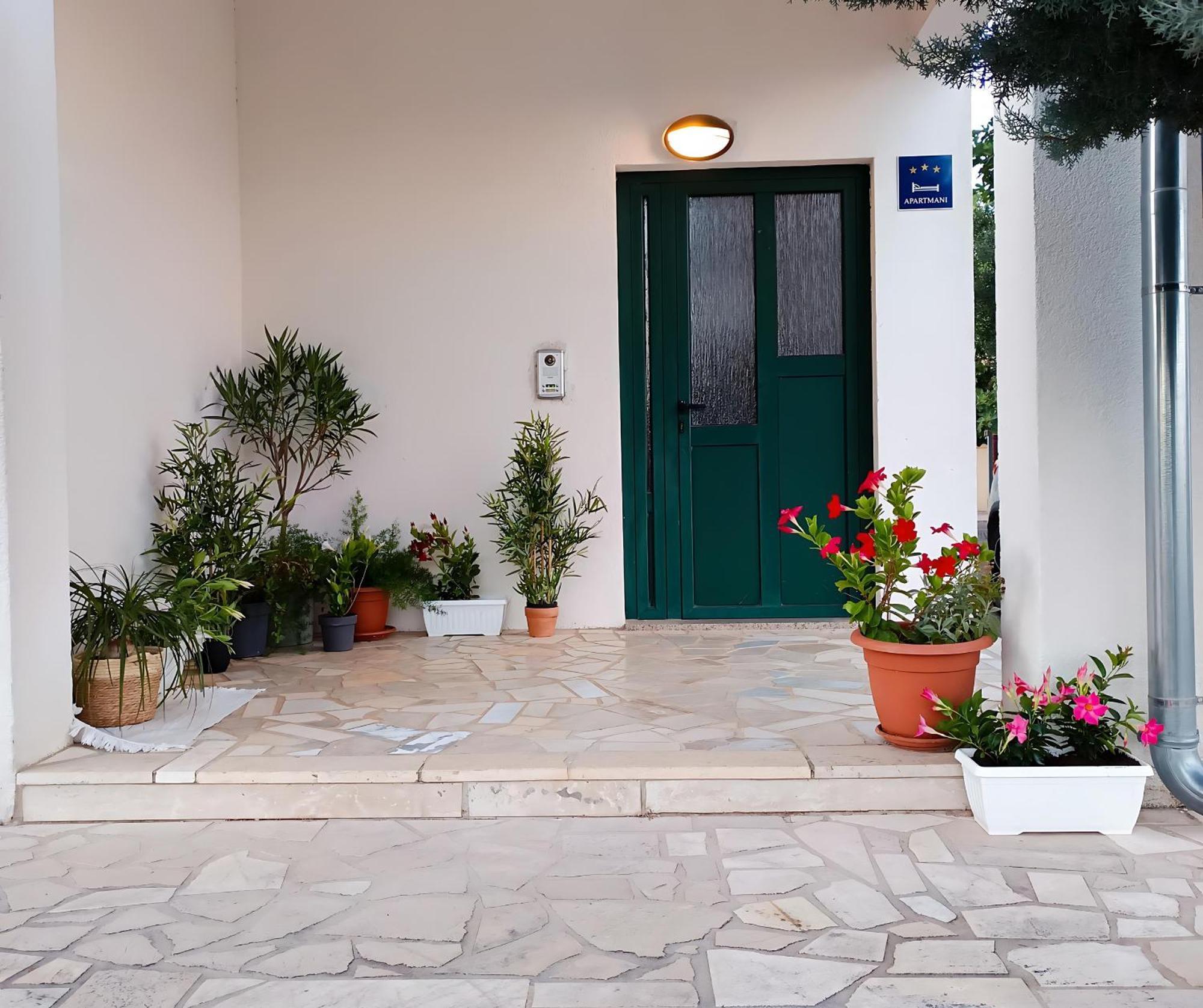 Lux Apartments Водице Экстерьер фото